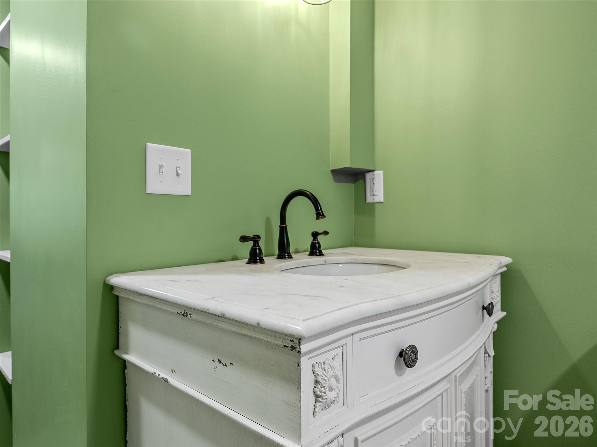 563 Burgess Road — Mill Spring