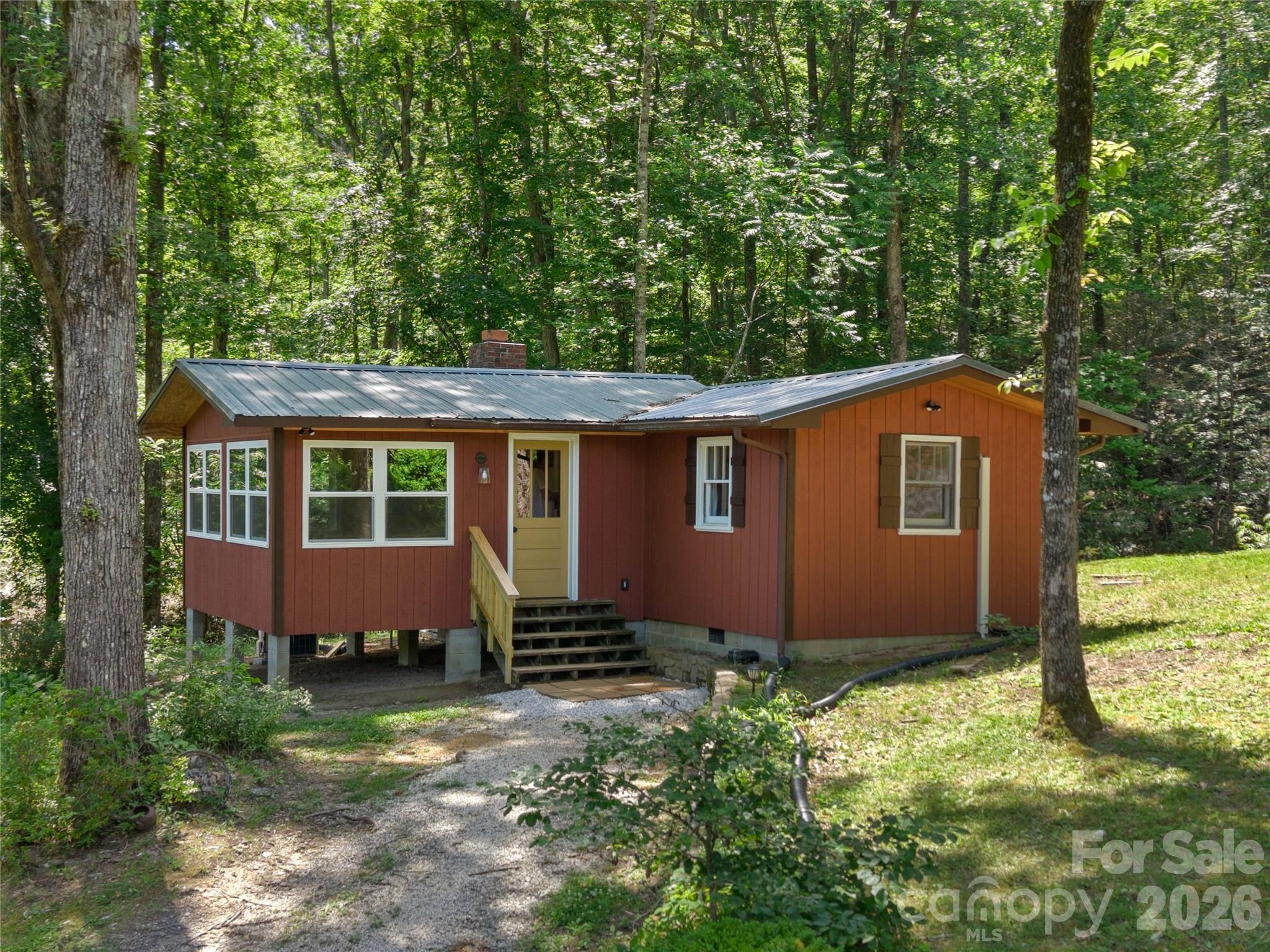 563 Burgess Road — Mill Spring