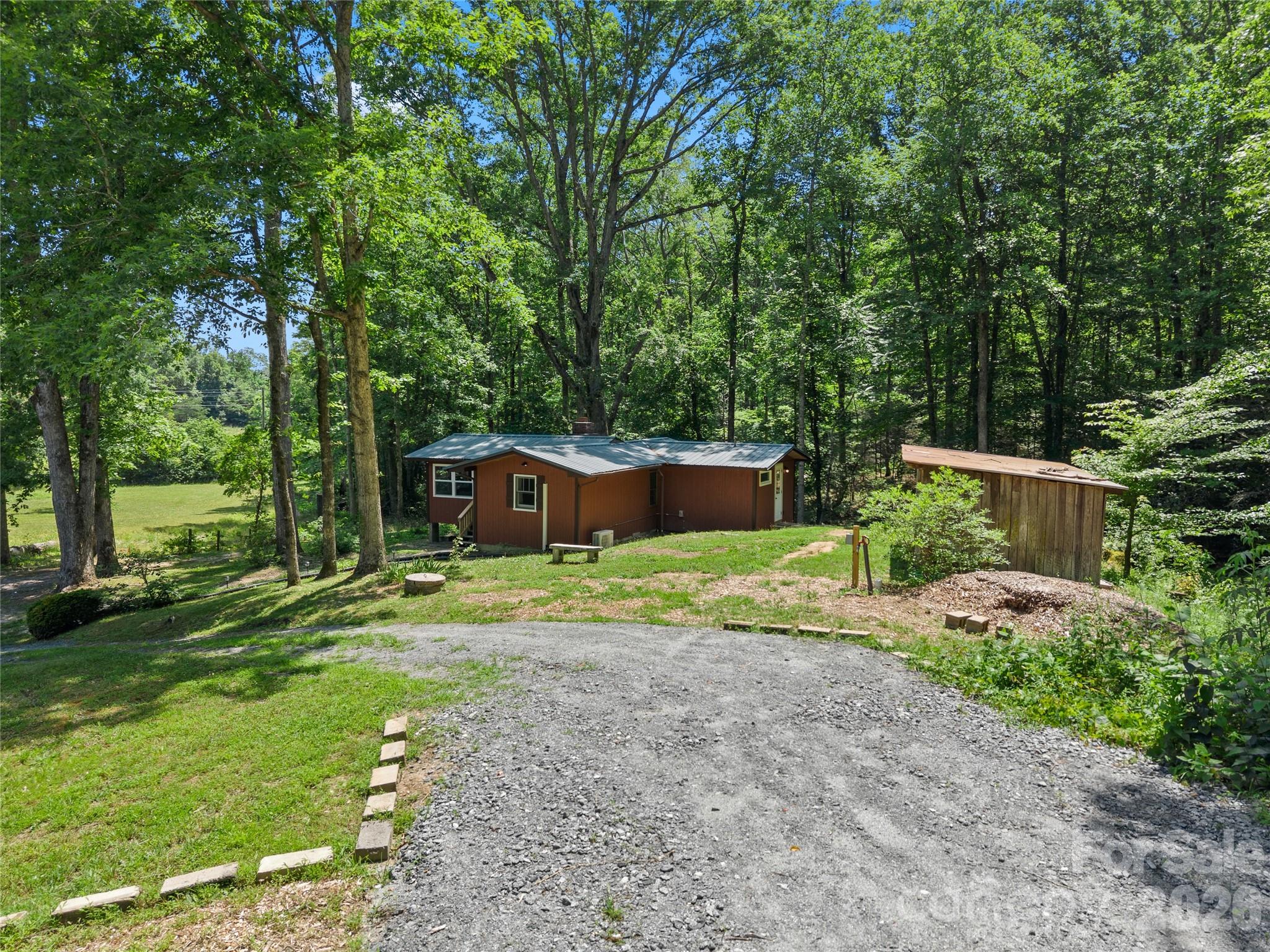 563 Burgess Road — Mill Spring