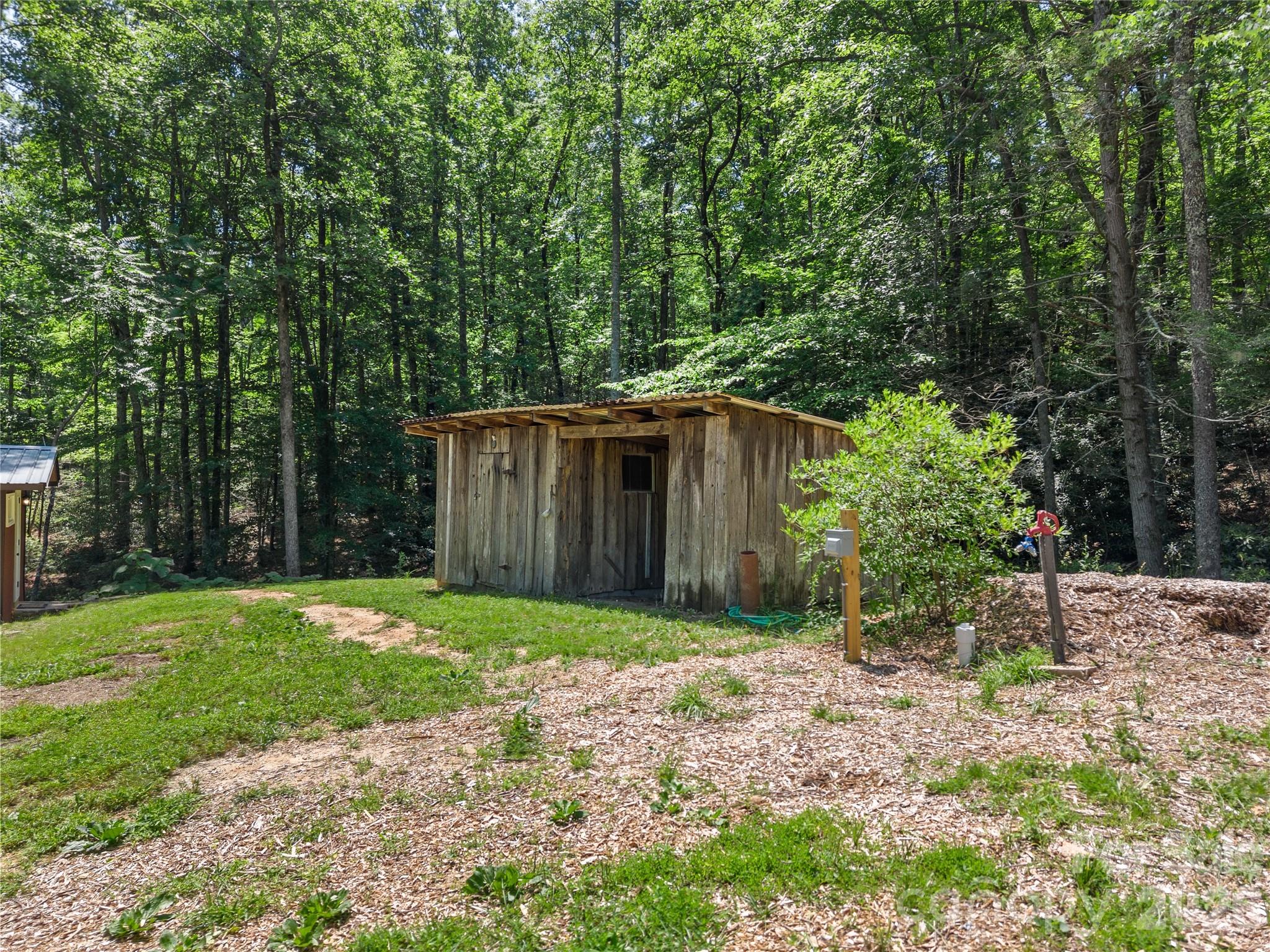 563 Burgess Road — Mill Spring
