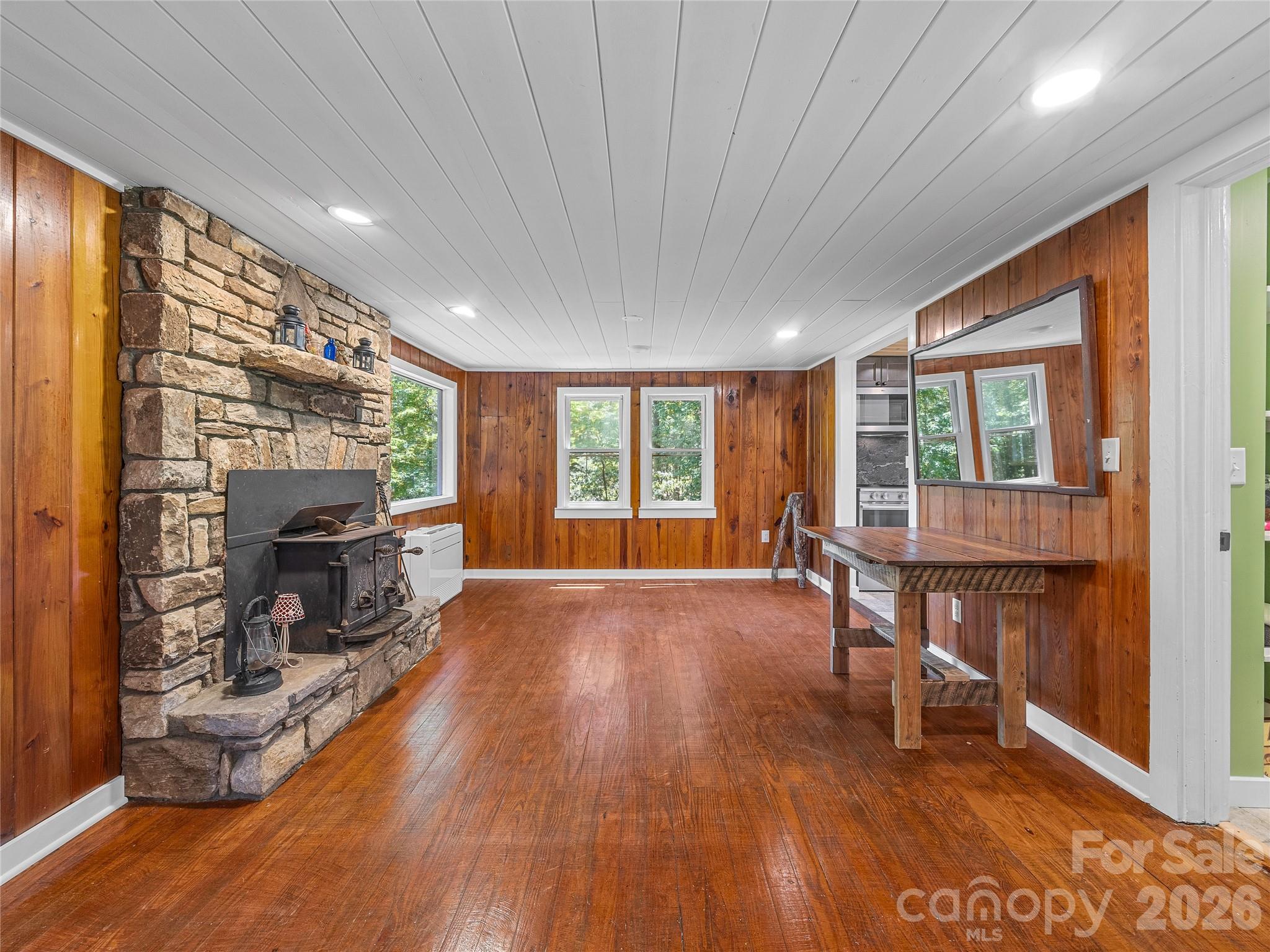 563 Burgess Road — Mill Spring