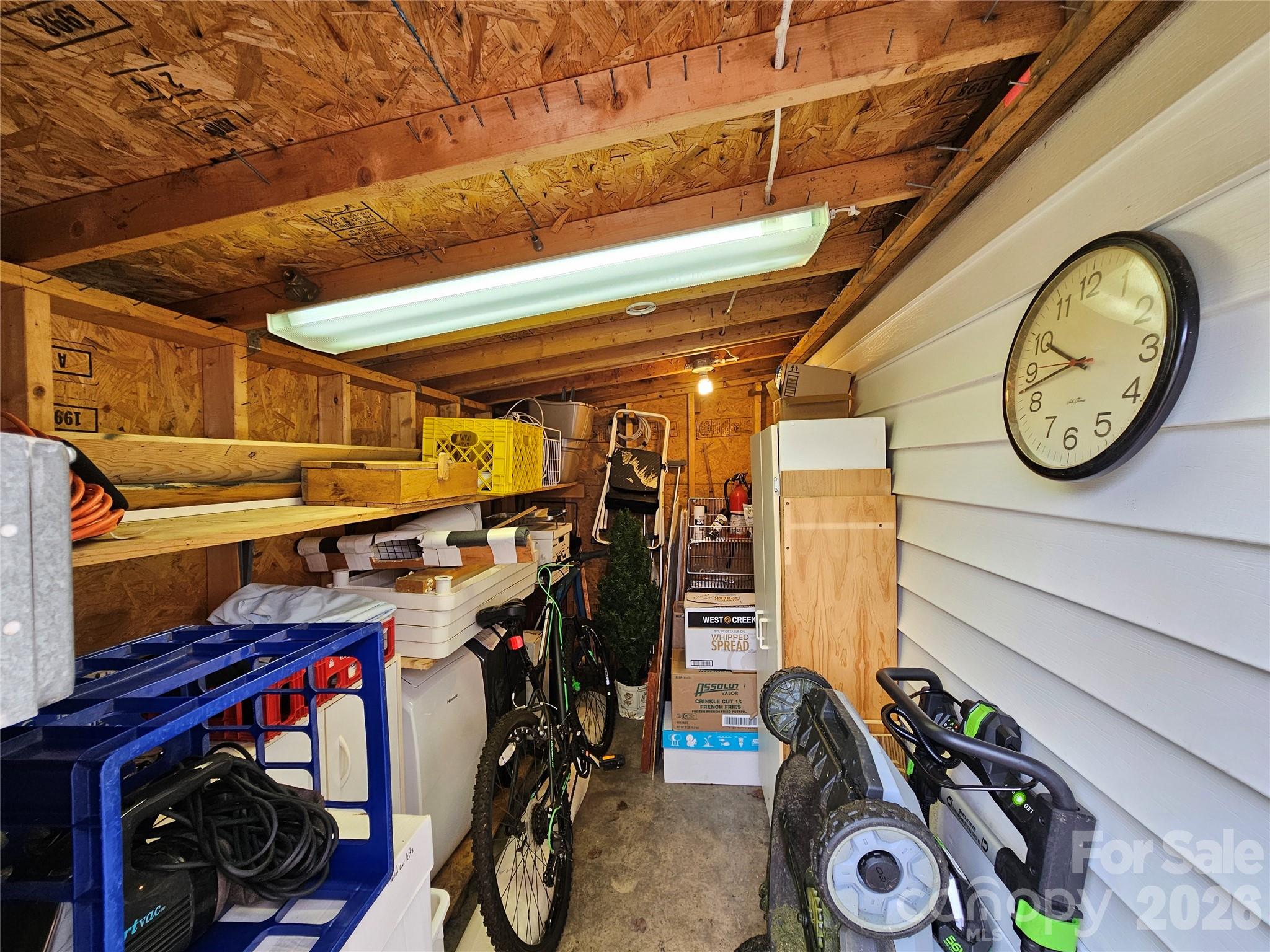 68 Strollers Lane — Waynesville