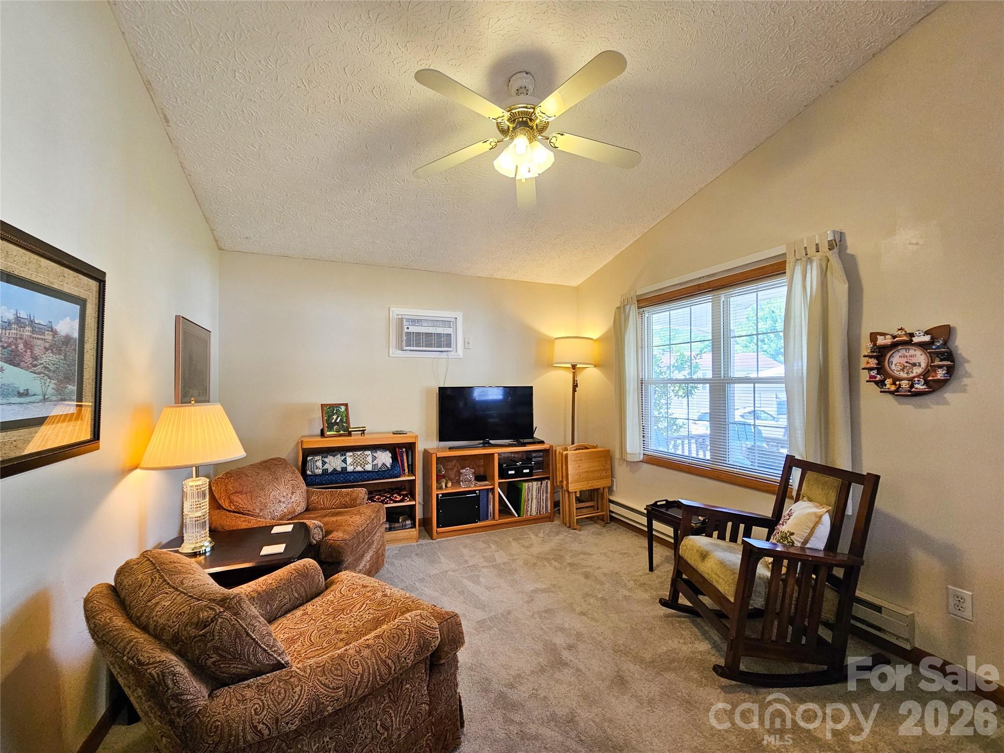 68 Strollers Lane — Waynesville