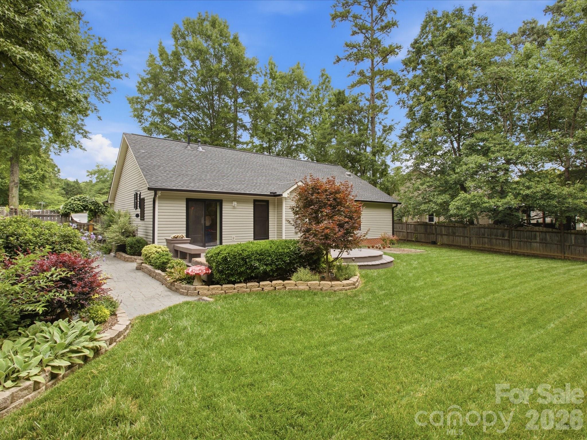1102 Slate Ridge Road — Matthews