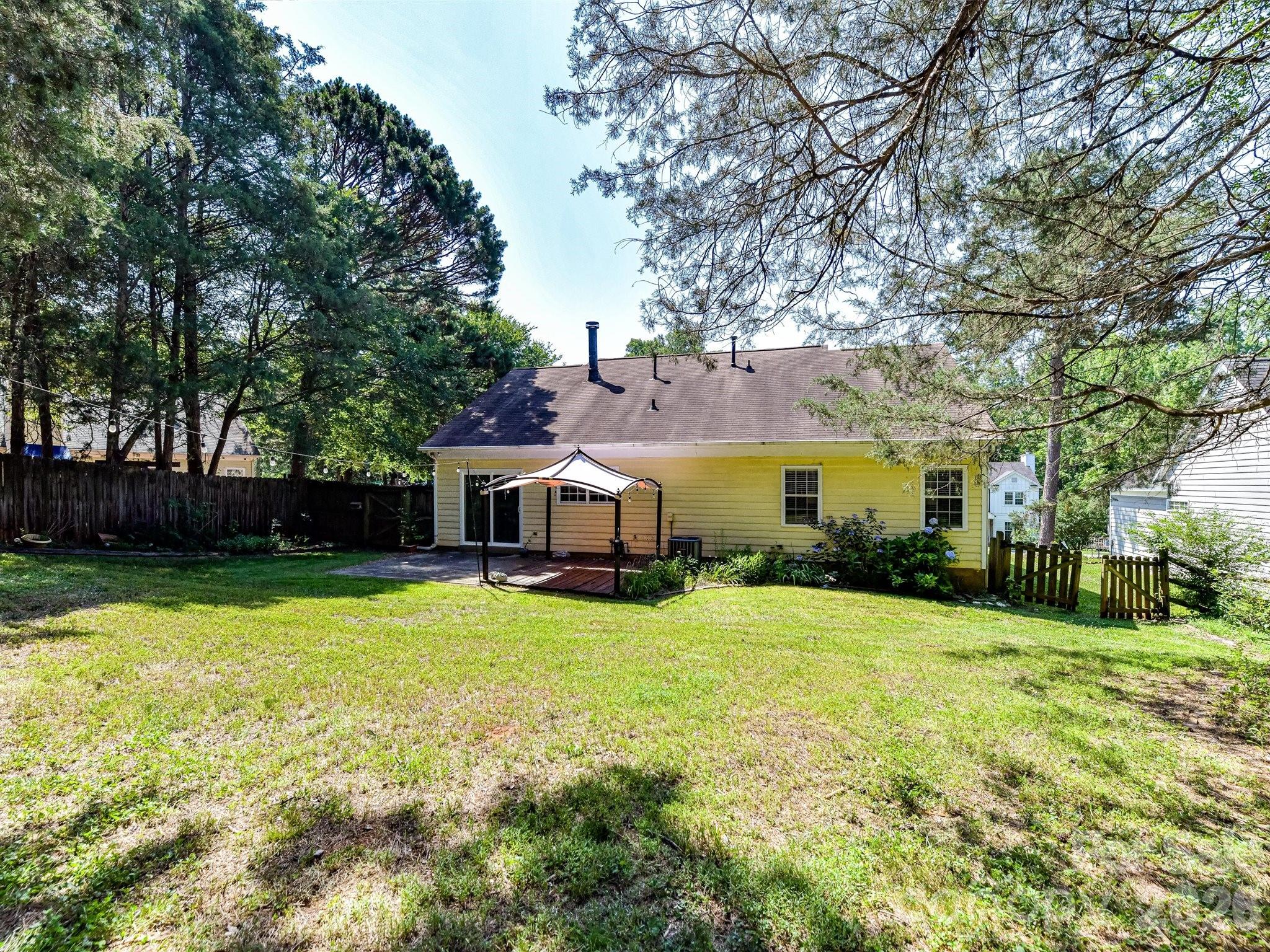 13421 Baker Mills Road — Pineville