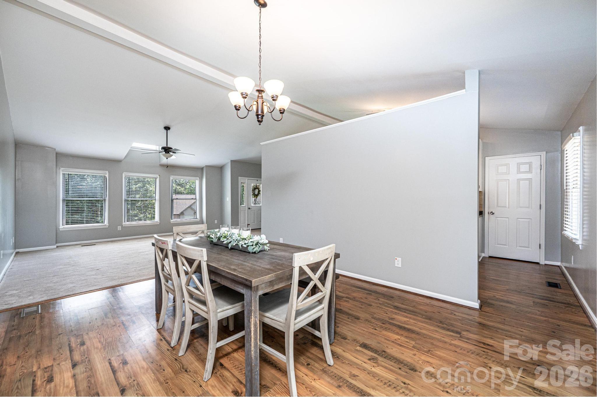 4158 Arrowhead Drive NE — Hickory