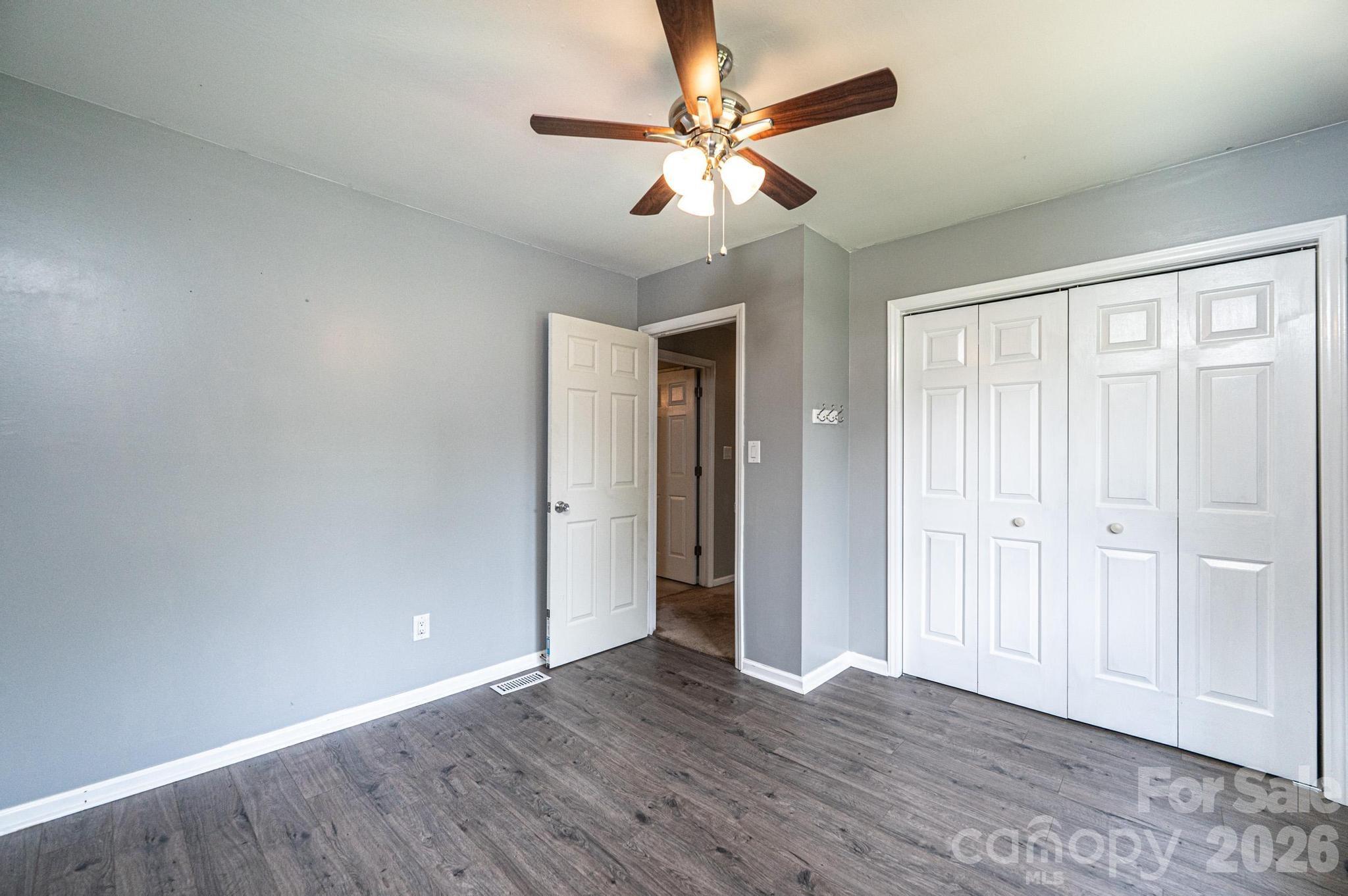 4158 Arrowhead Drive NE — Hickory