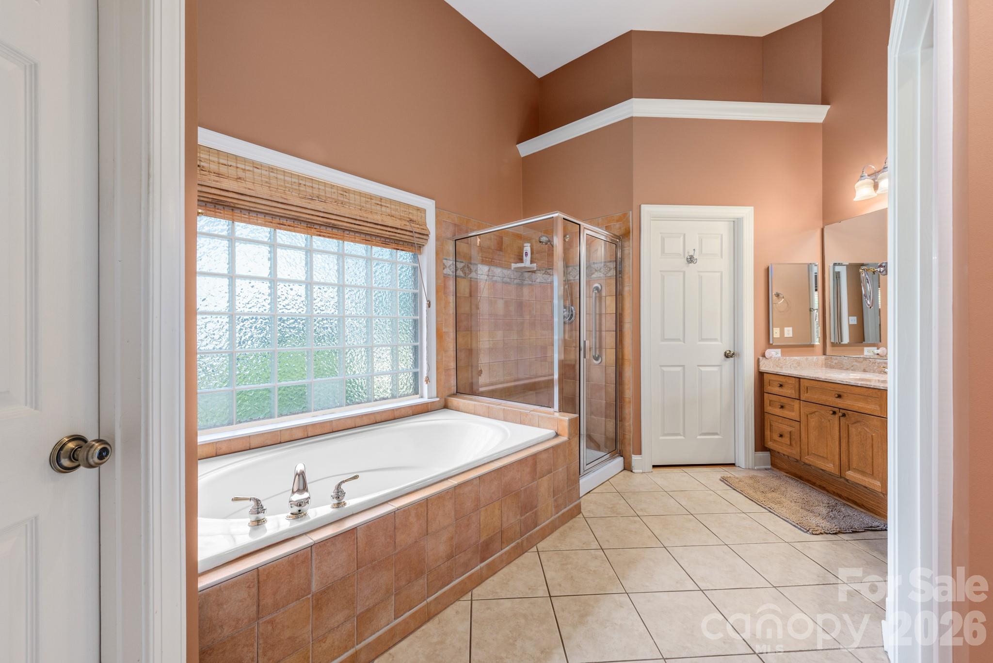 7032 Kidwelly Lane — Matthews