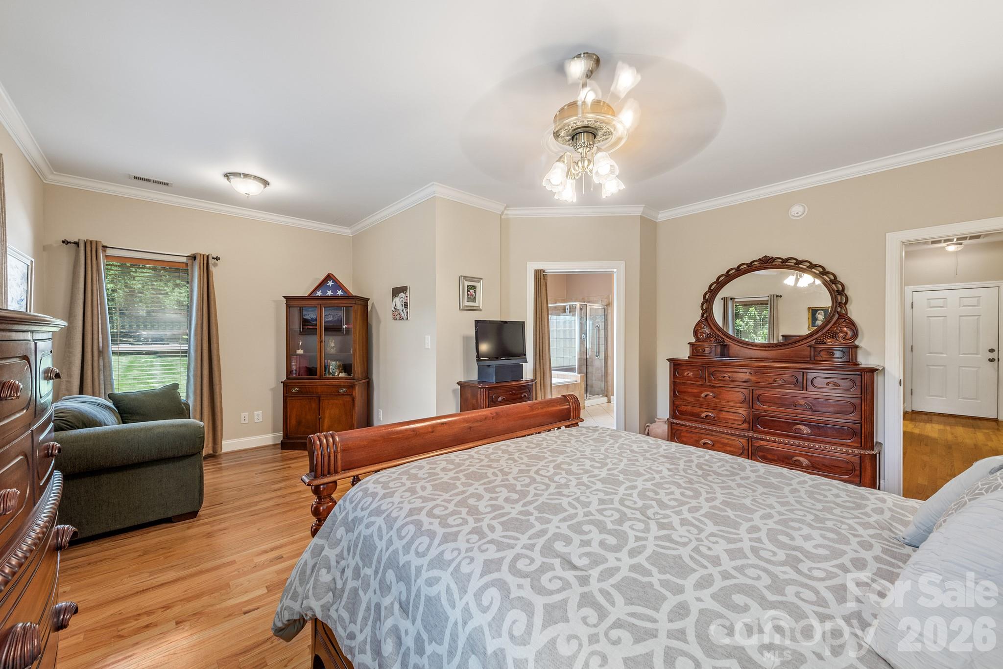 7032 Kidwelly Lane — Matthews