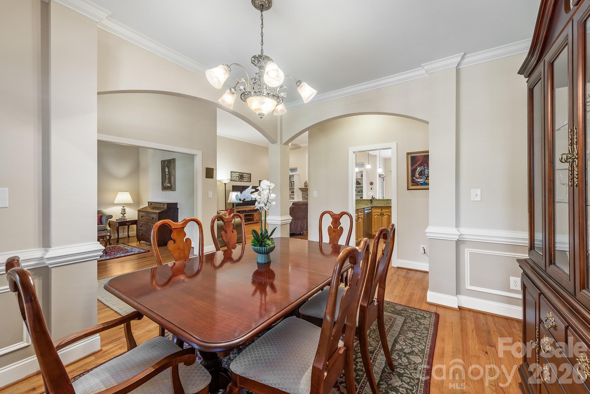 7032 Kidwelly Lane — Matthews
