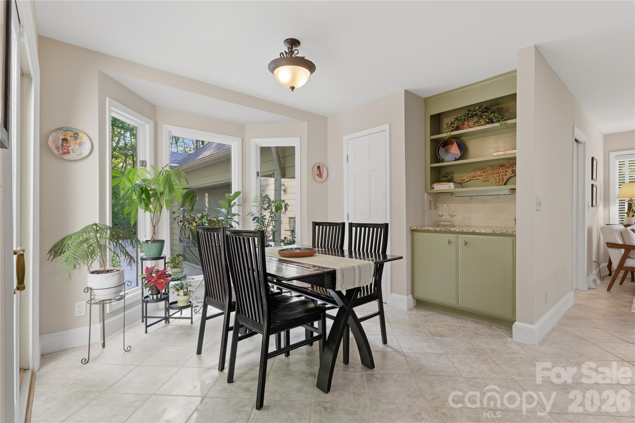 2402 Beaucatcher Lane — Charlotte
