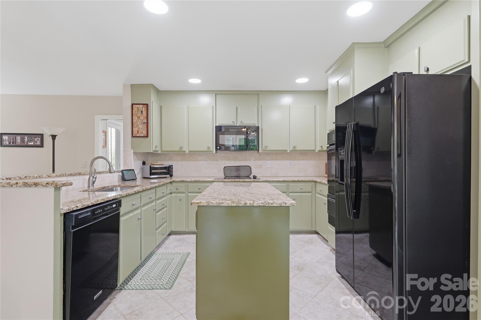 2402 Beaucatcher Lane — Charlotte