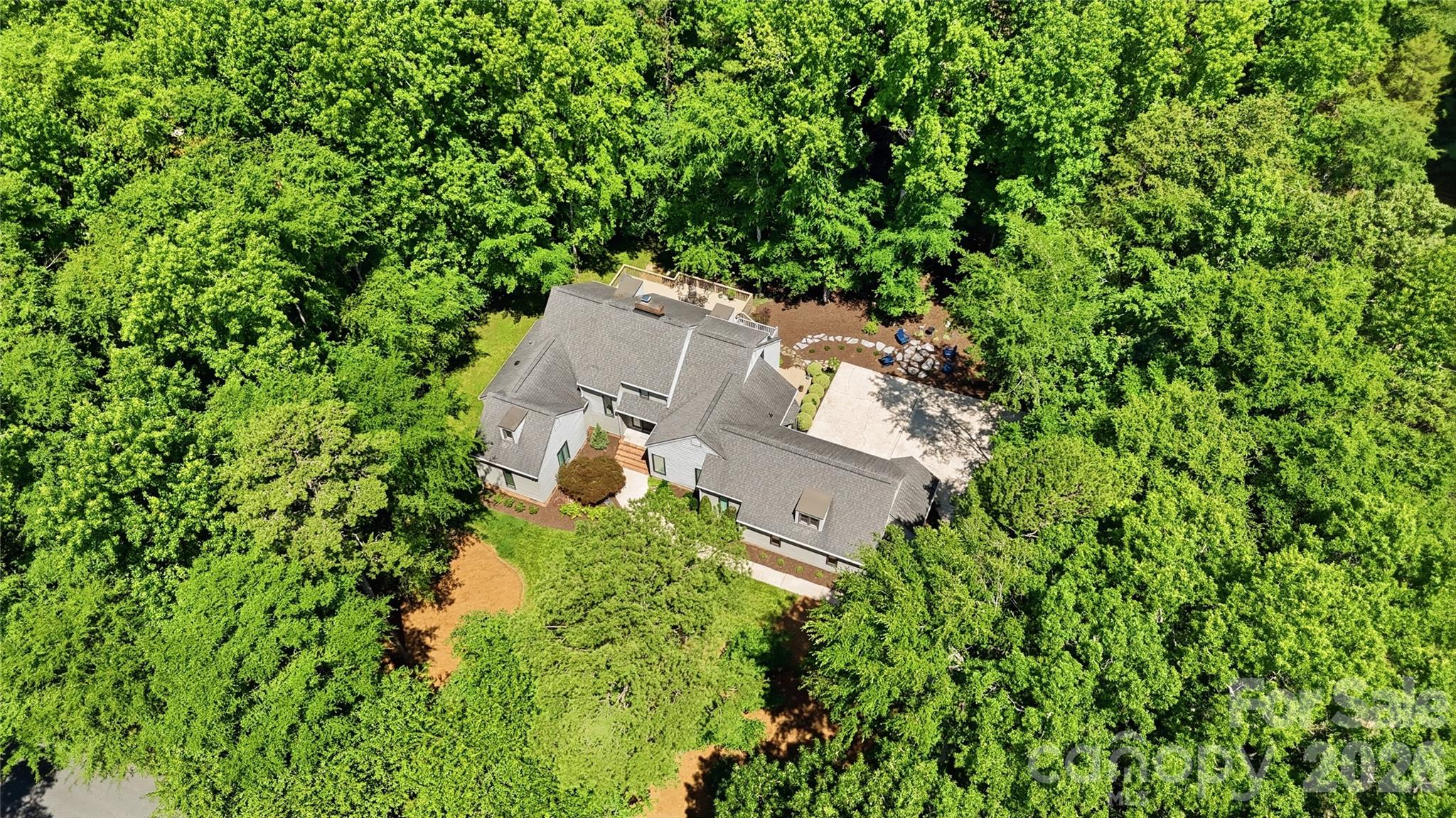 2402 Beaucatcher Lane — Charlotte