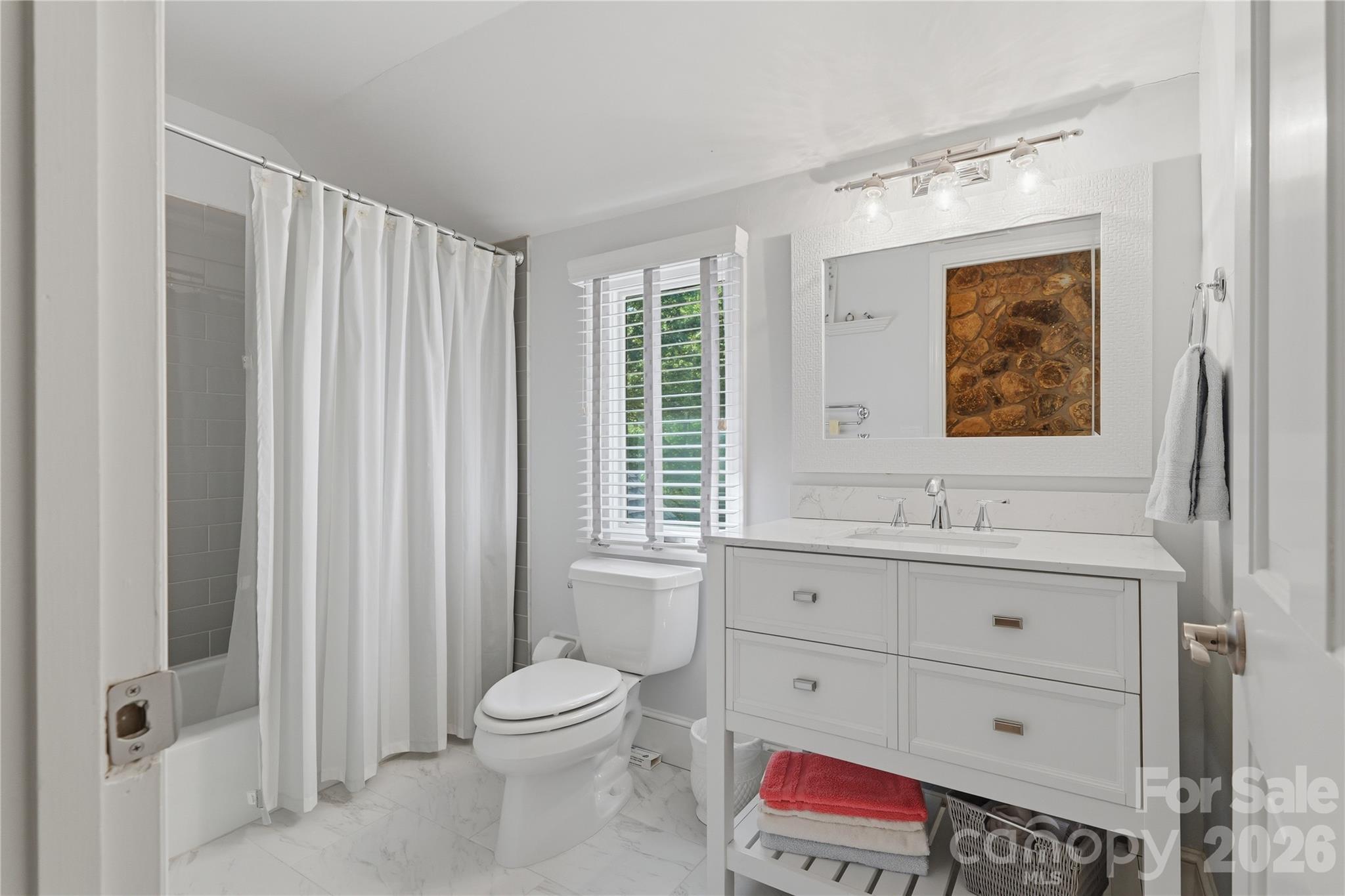 2402 Beaucatcher Lane — Charlotte