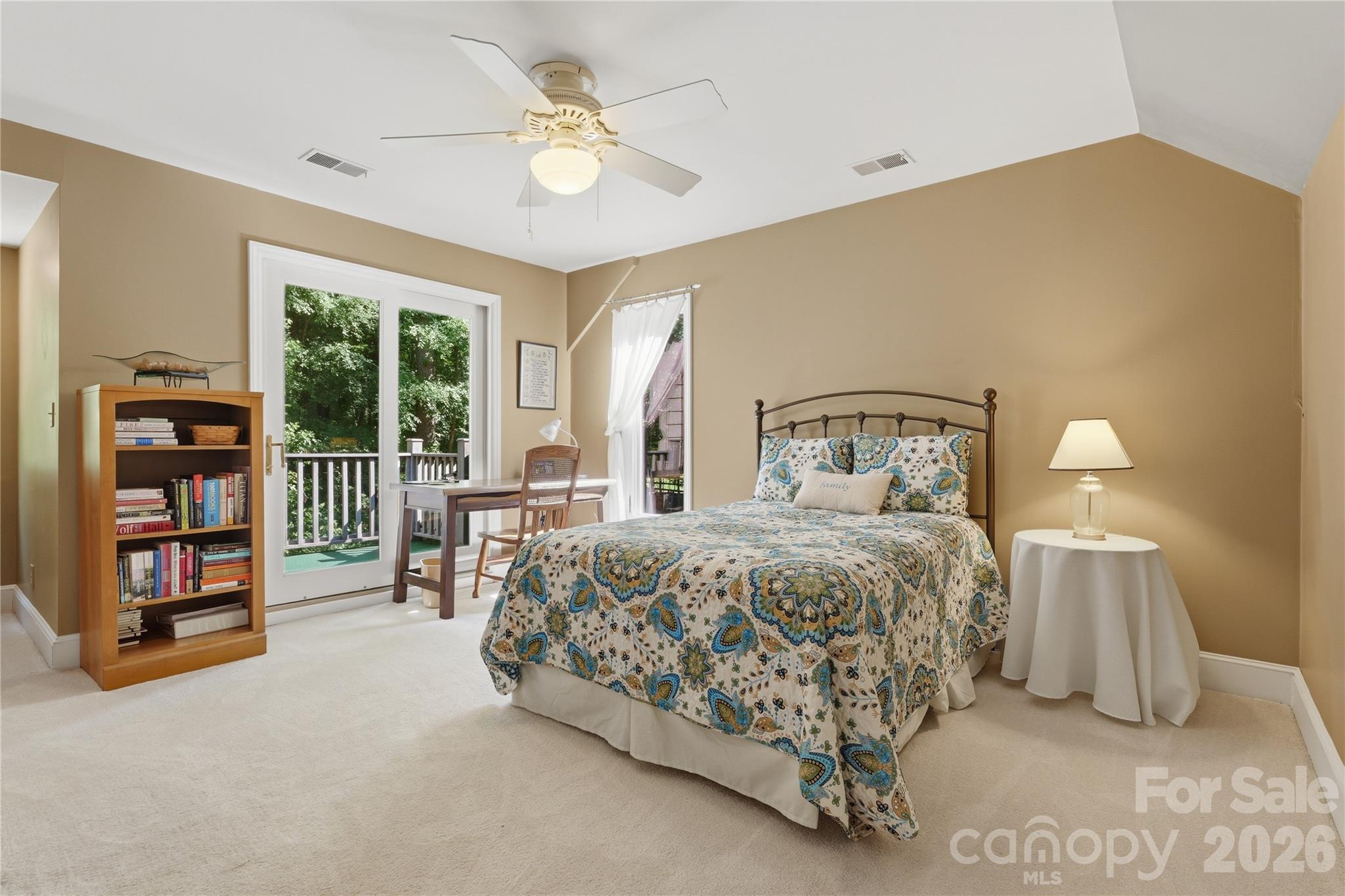 2402 Beaucatcher Lane — Charlotte