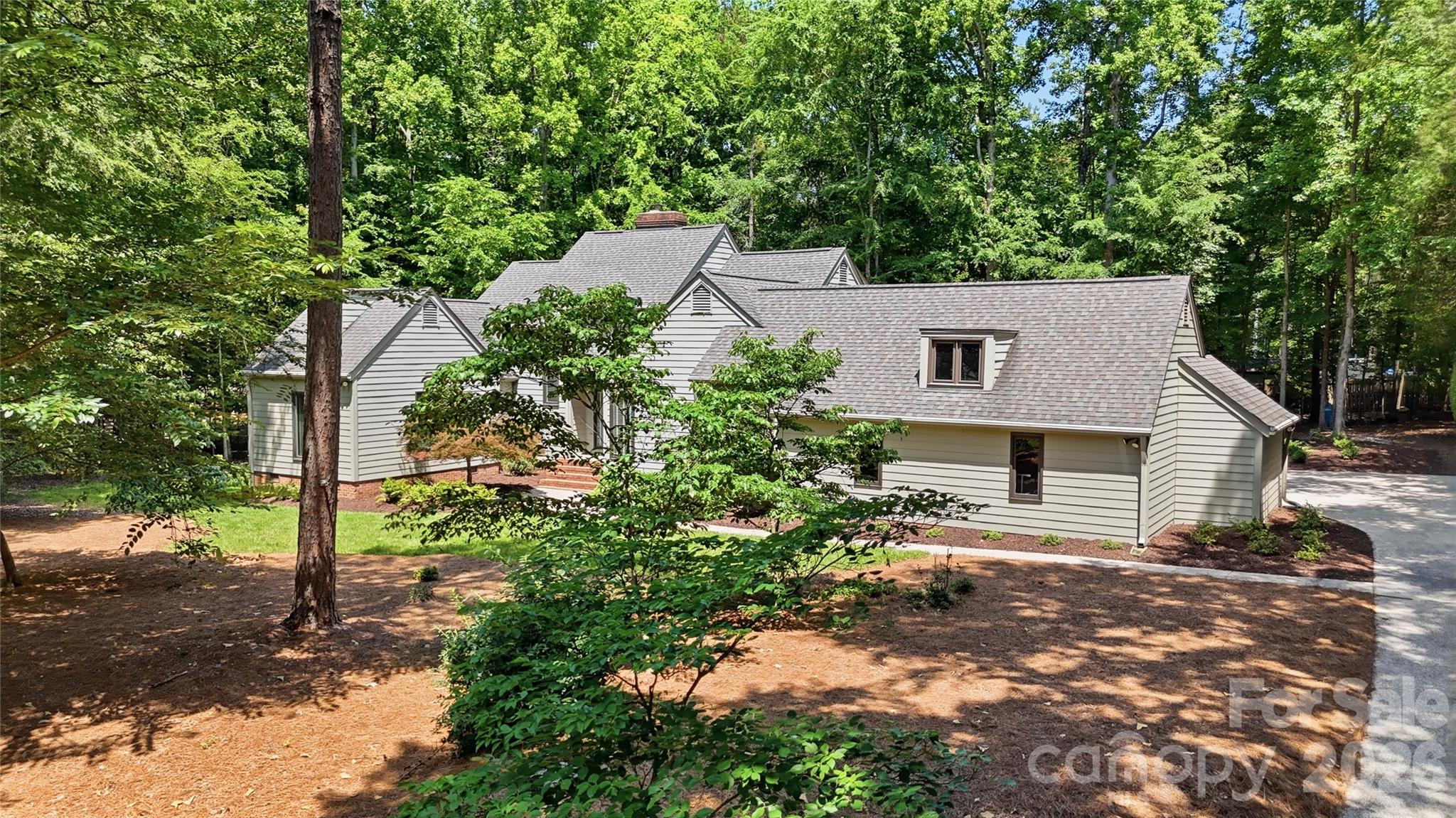 2402 Beaucatcher Lane — Charlotte