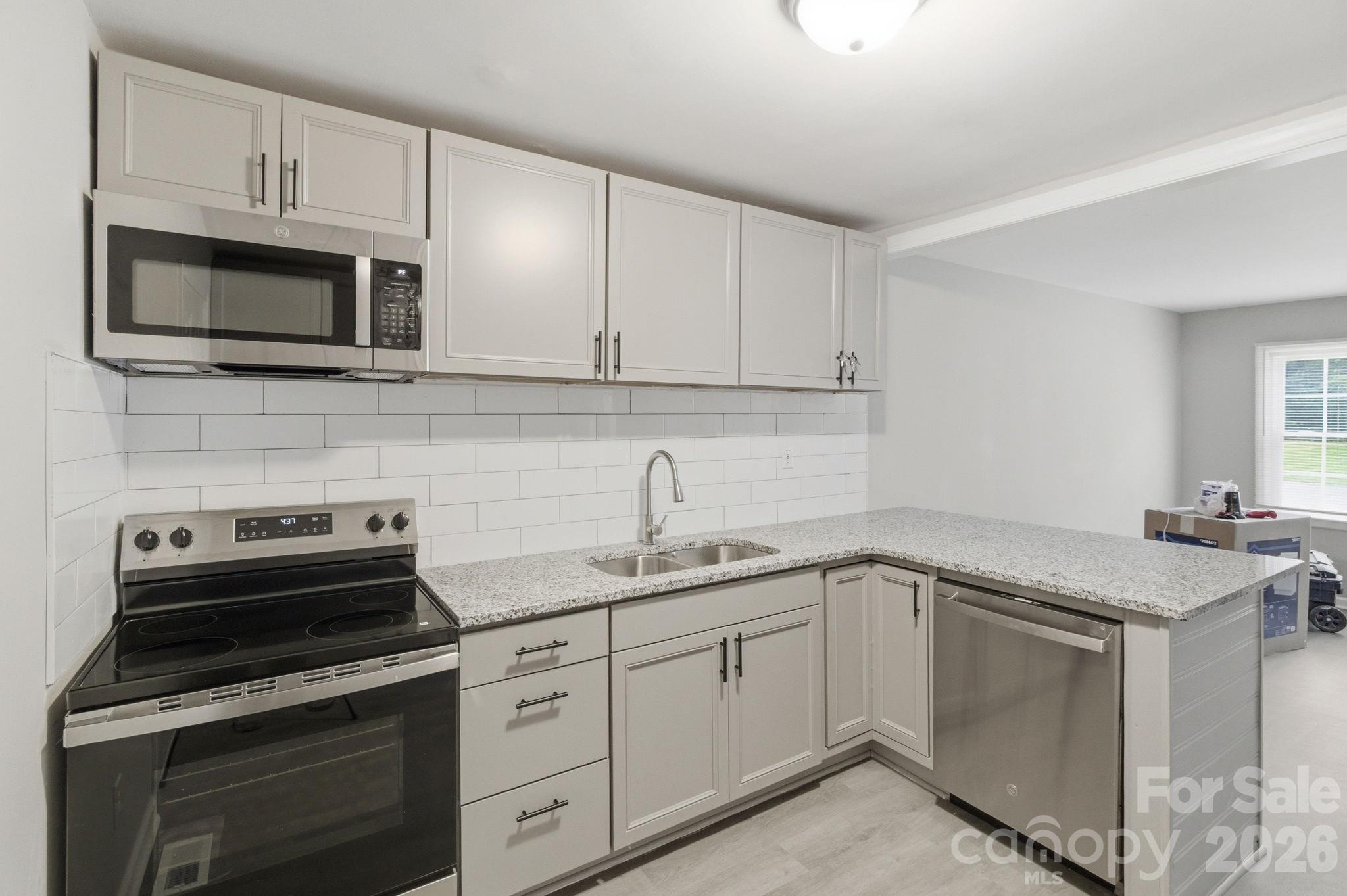 2732 Thornton Road — Charlotte