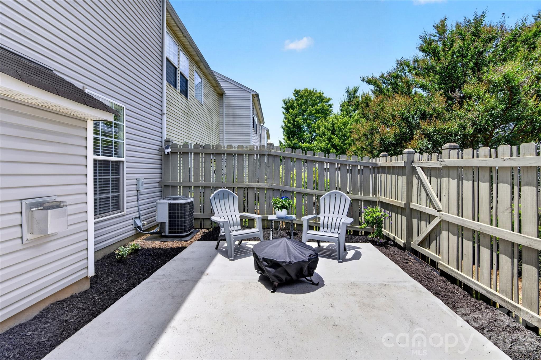 8112 Kincaid Court — Charlotte