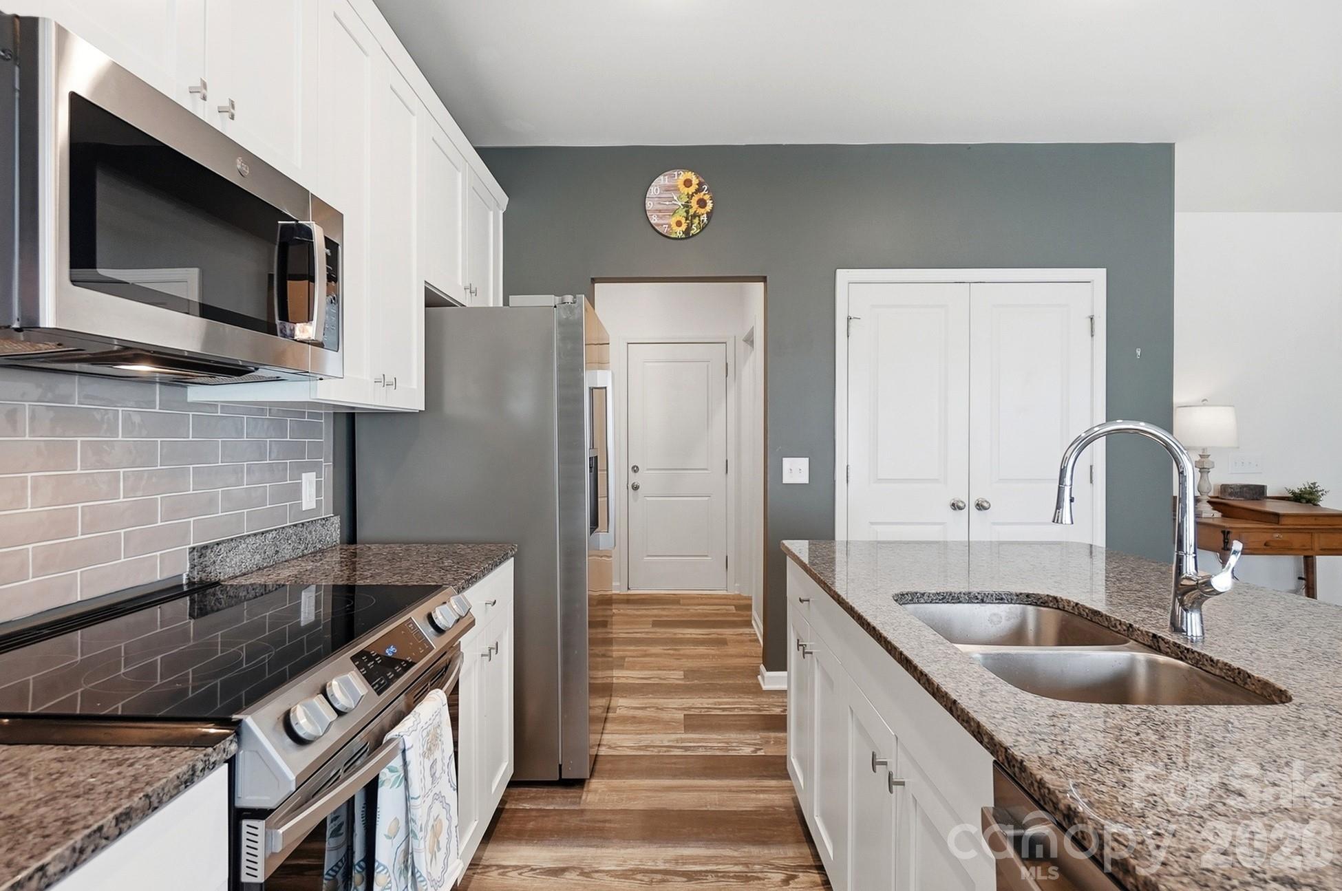 174 E Panther Creek Road — Troutman