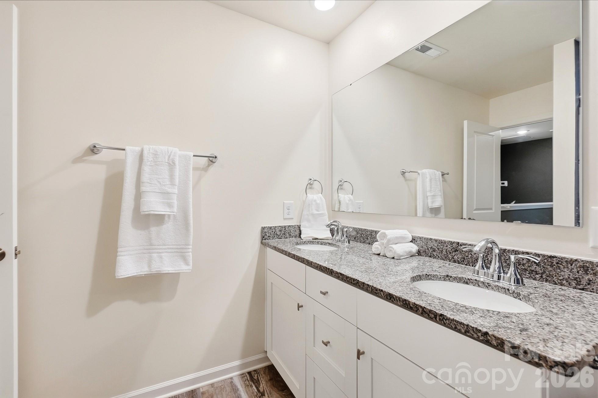 174 E Panther Creek Road — Troutman