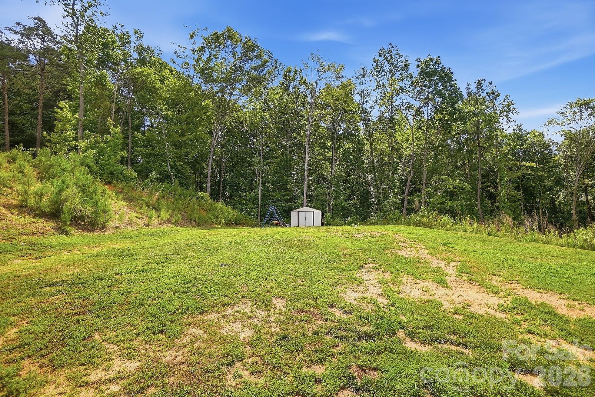 174 E Panther Creek Road — Troutman