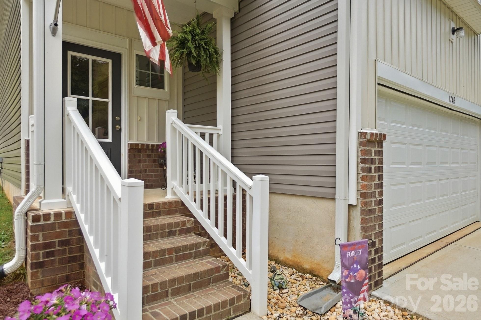 174 E Panther Creek Road — Troutman