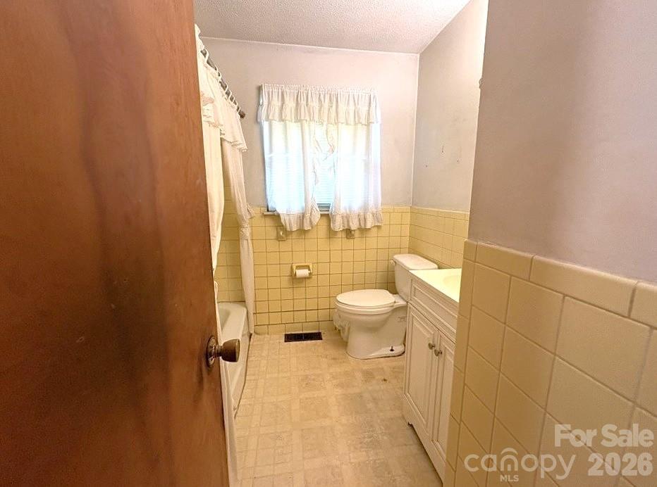 723 Kings Mountain Street — Clover