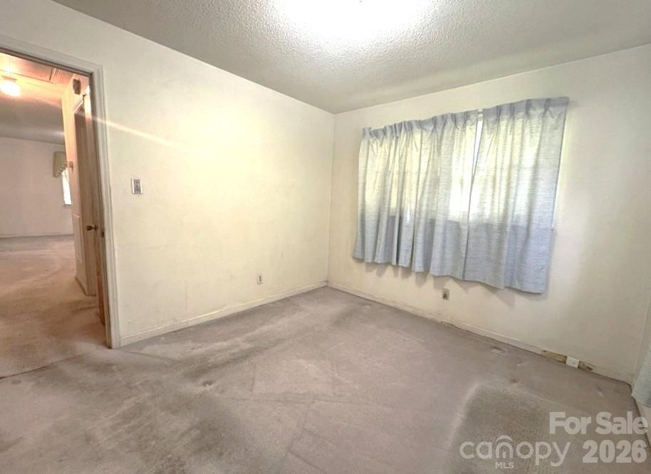723 Kings Mountain Street — Clover