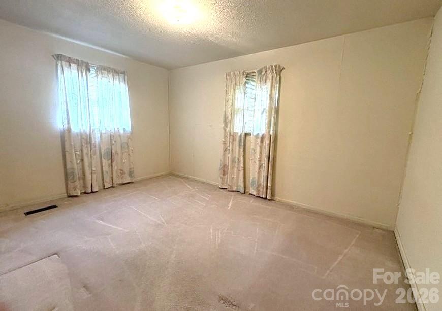 723 Kings Mountain Street — Clover