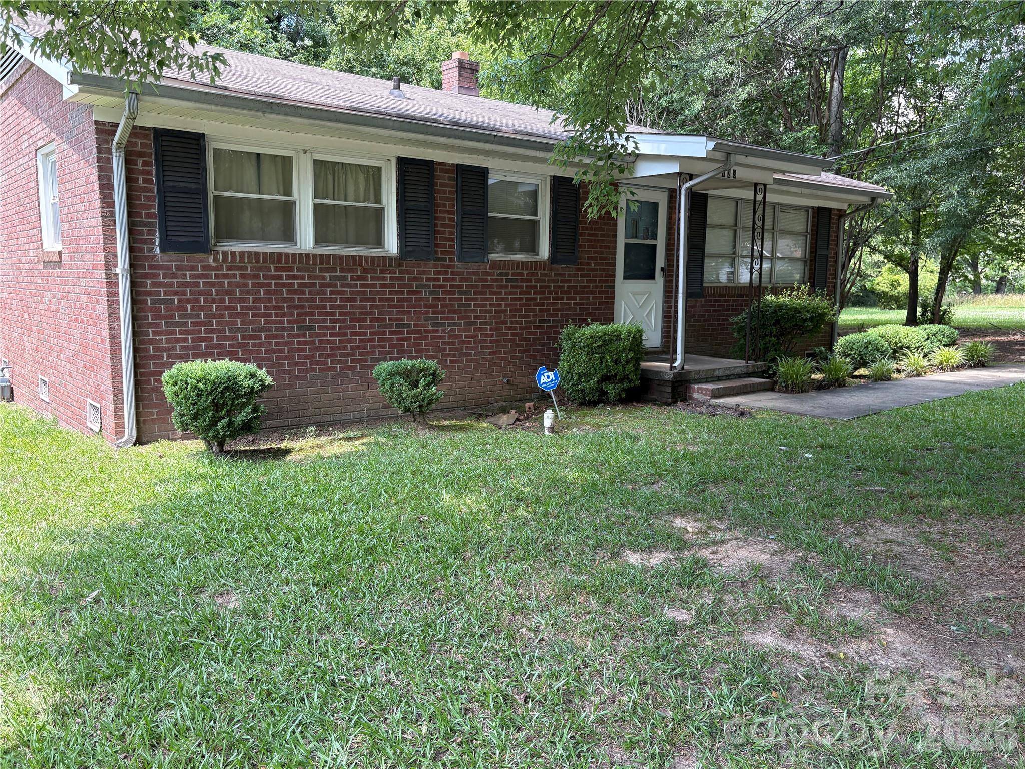 723 Kings Mountain Street — Clover
