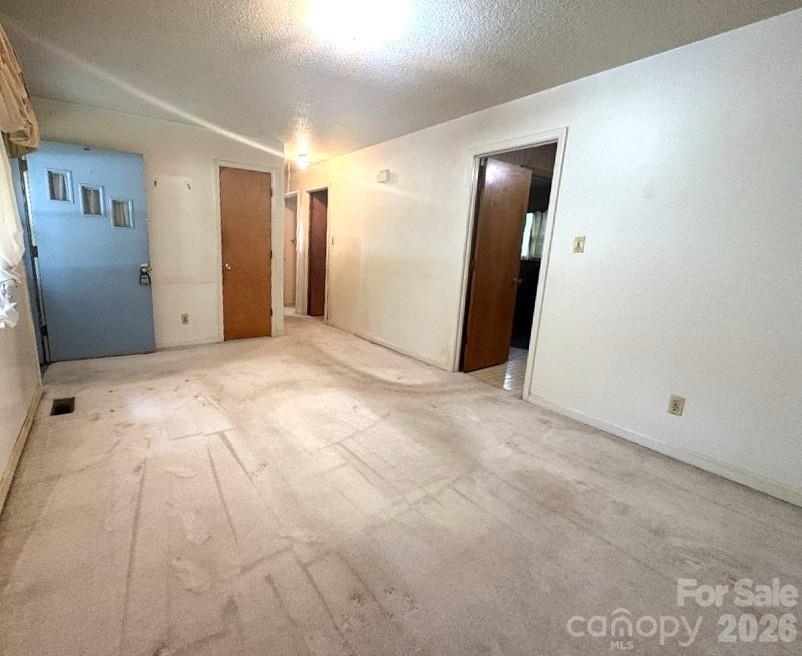 723 Kings Mountain Street — Clover