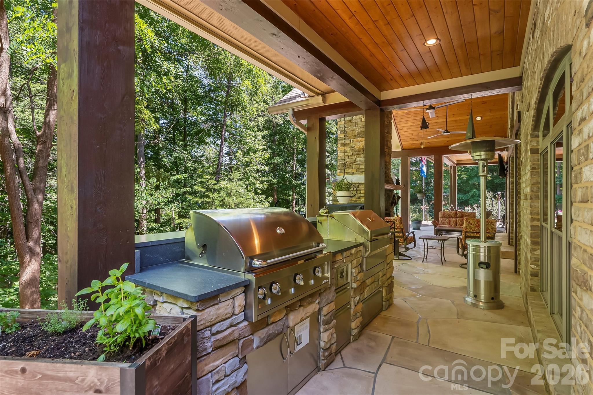 1313 High Trail Drive — Nebo