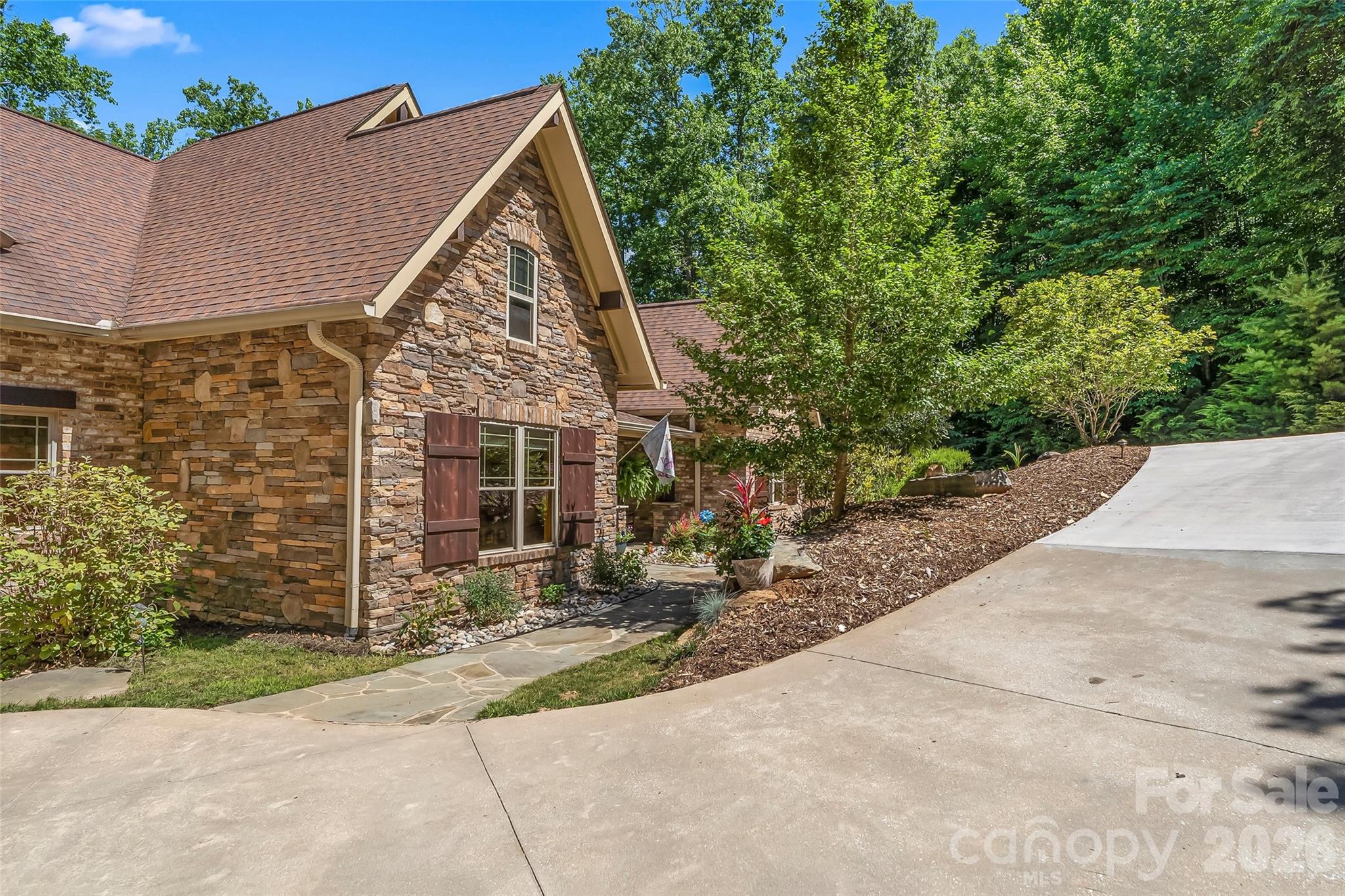 1313 High Trail Drive — Nebo