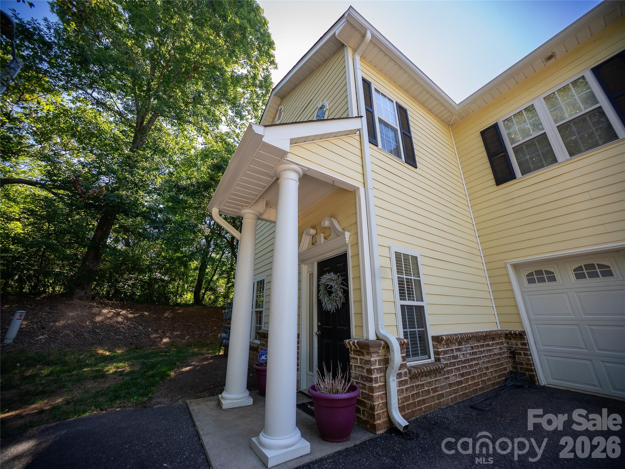 1392 21st Avenue NE — Hickory