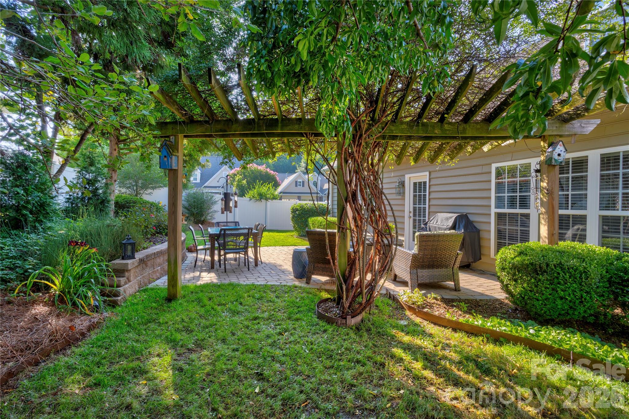 2663 Danbury Circle NW — Concord
