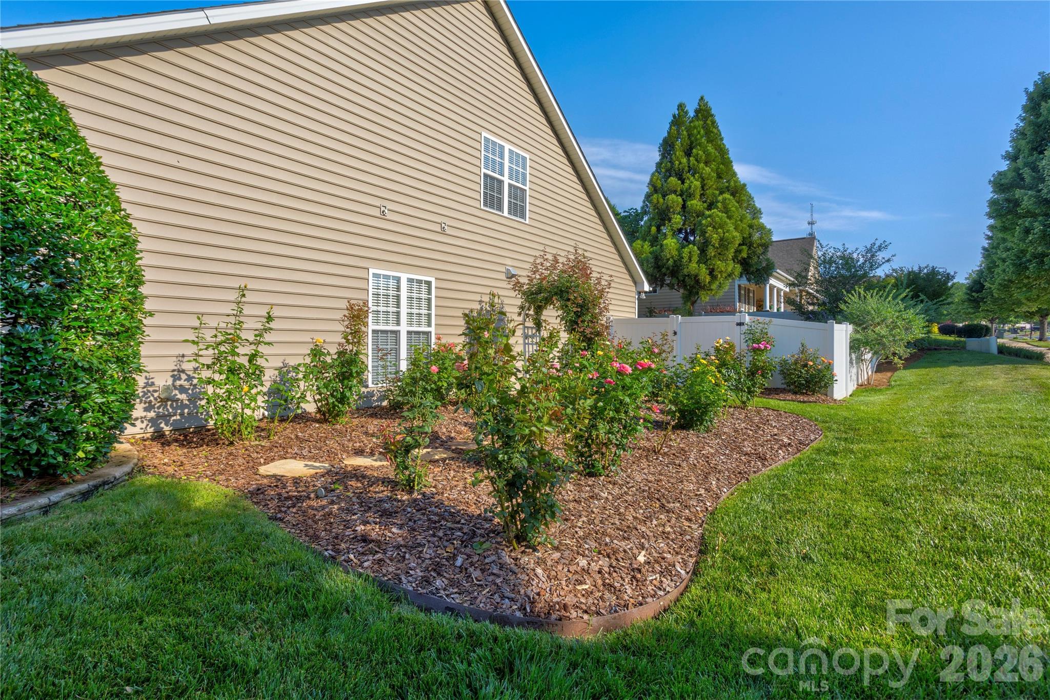 2663 Danbury Circle NW — Concord