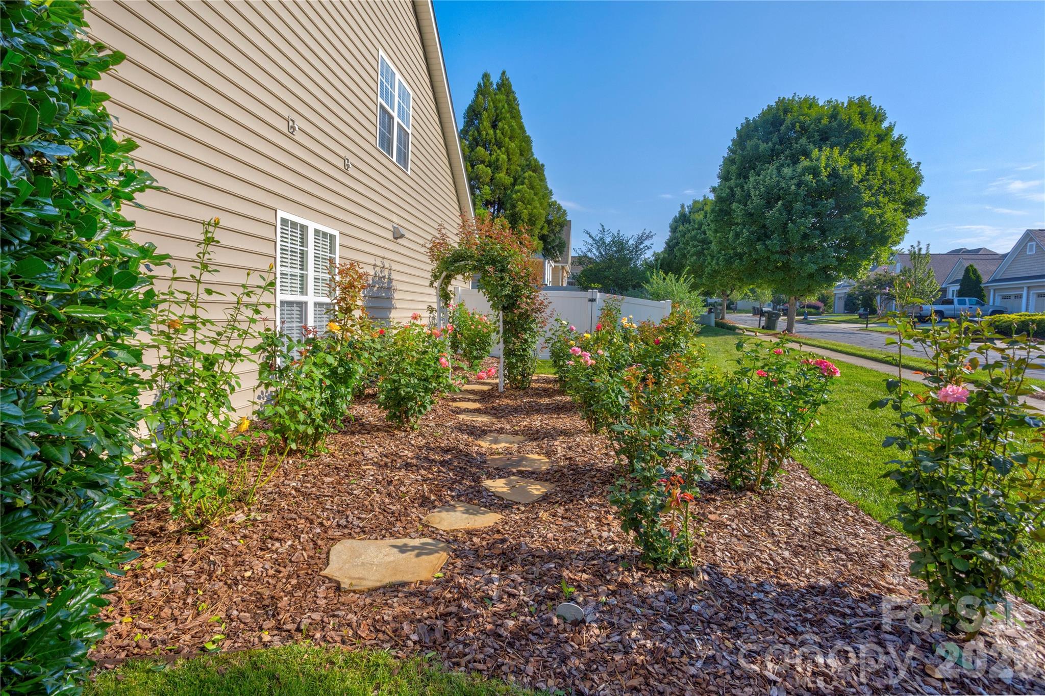 2663 Danbury Circle NW — Concord