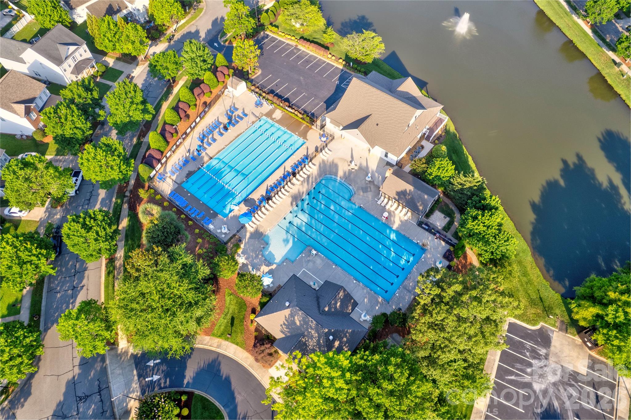 2663 Danbury Circle NW — Concord