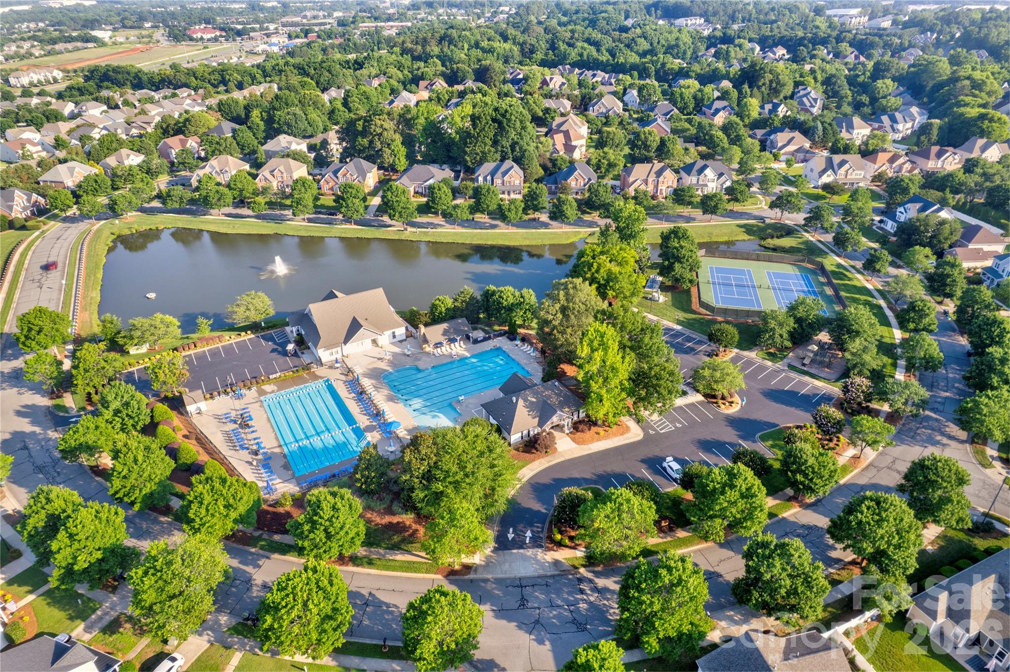 2663 Danbury Circle NW — Concord