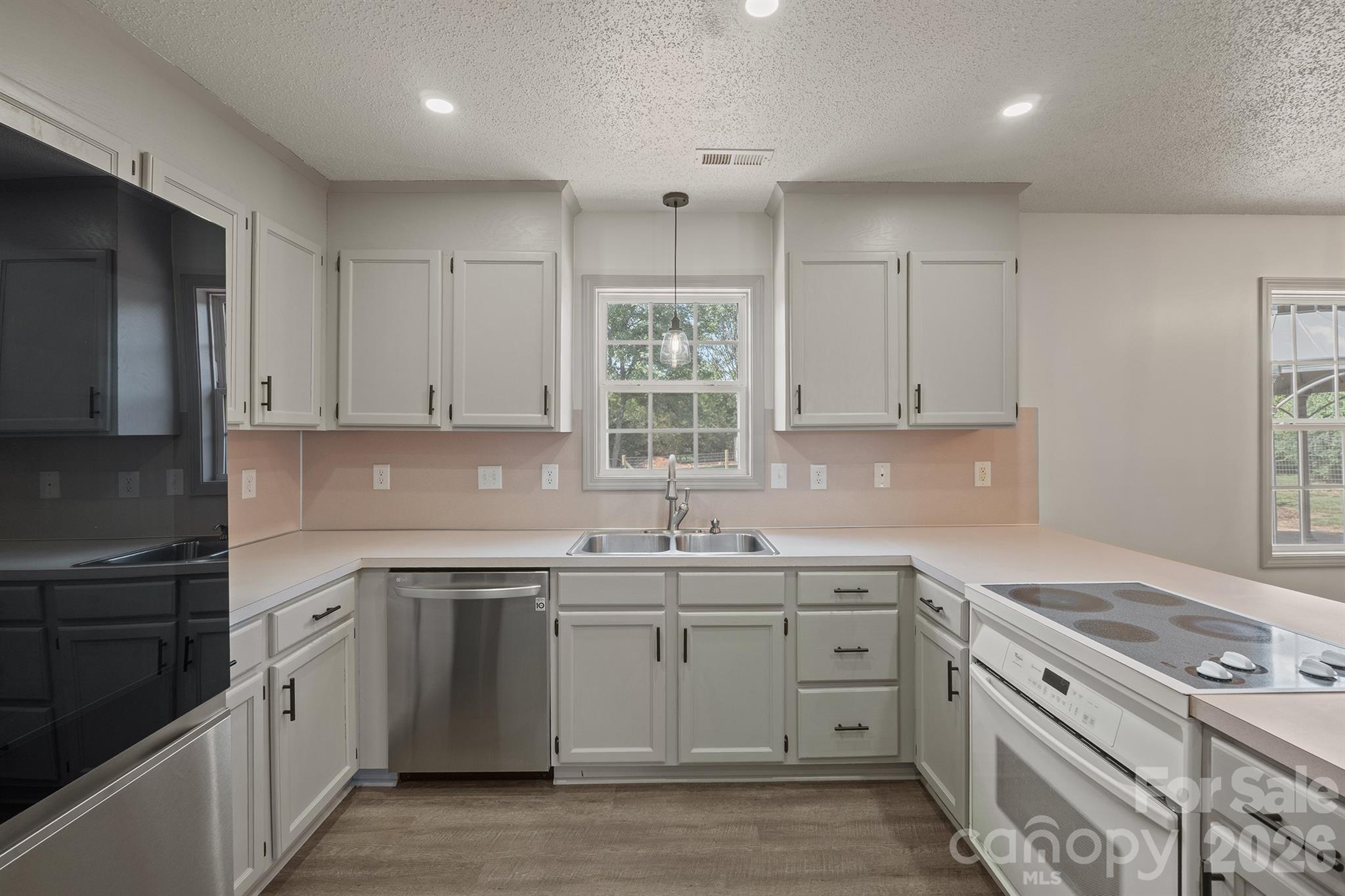 114 Glenwood Valley Drive — Harmony