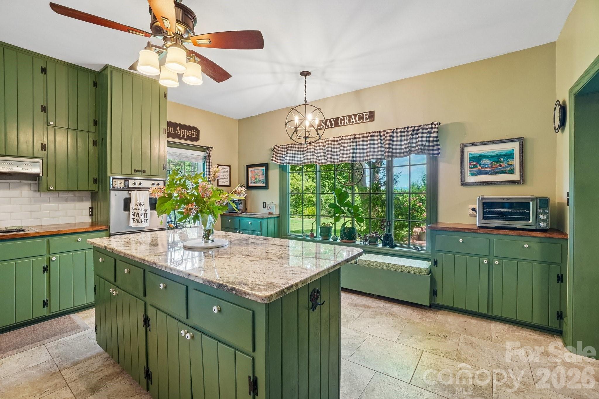 138 Woods End Road — Rutherfordton