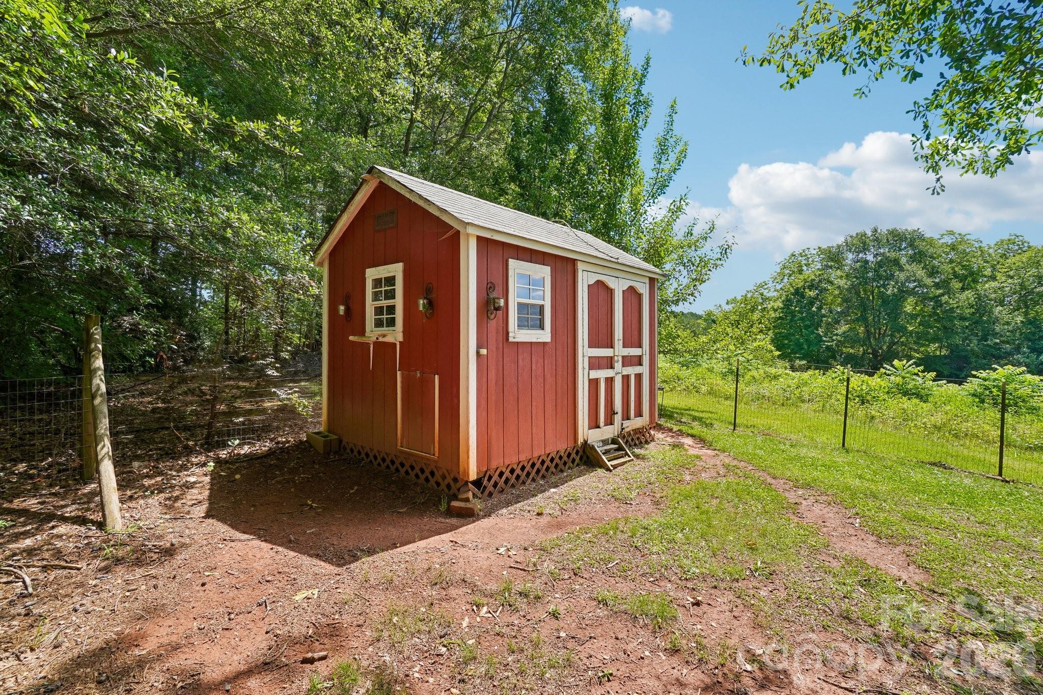 138 Woods End Road — Rutherfordton
