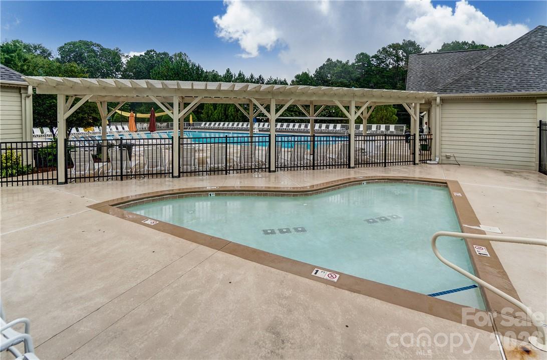 8920 Park Grove Street — Huntersville
