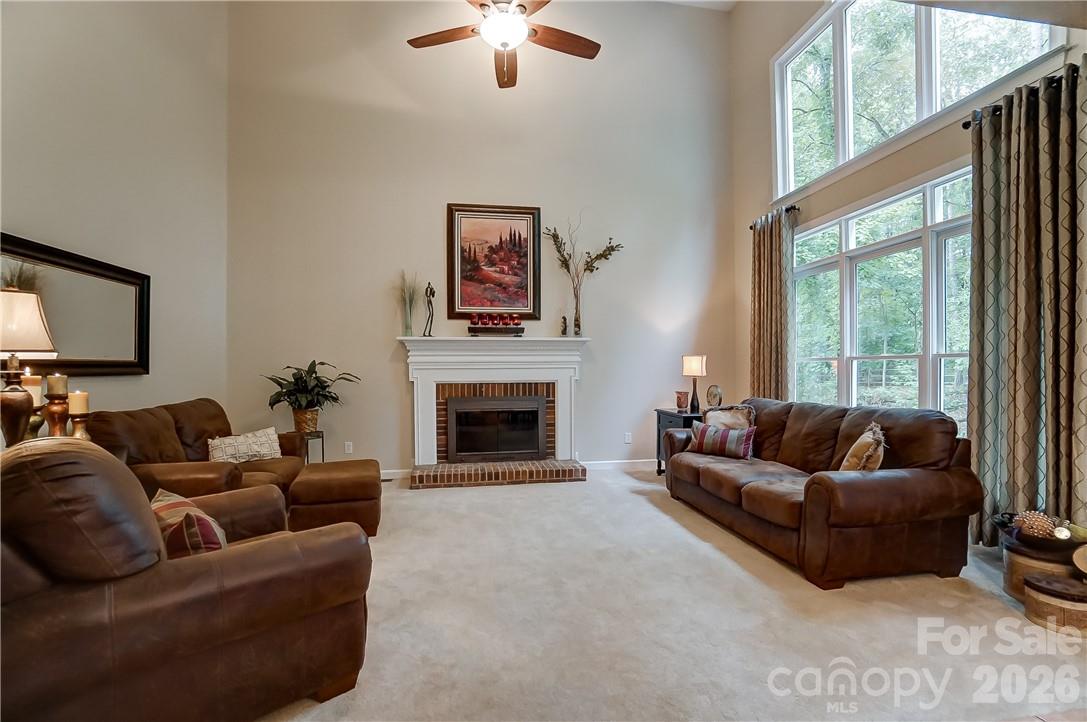 8920 Park Grove Street — Huntersville