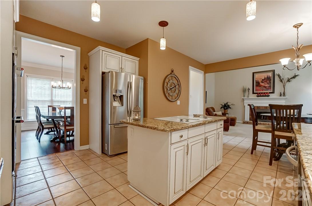 8920 Park Grove Street — Huntersville