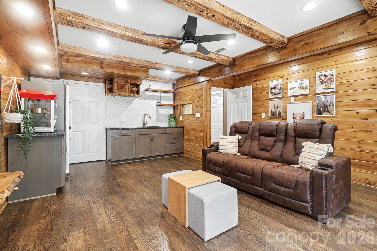 3524 Mill Pond Road — Charlotte