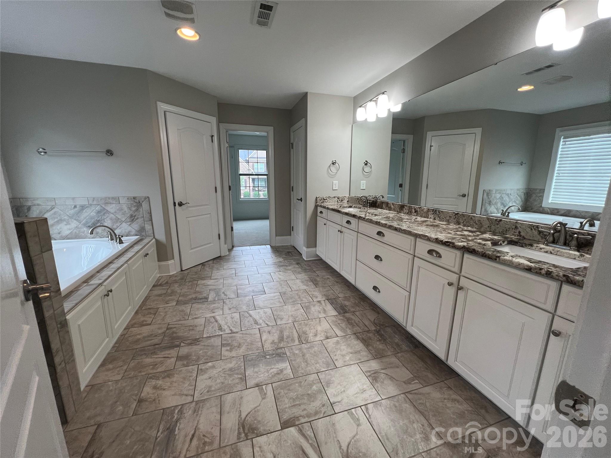 4016 Widgeon Way — Waxhaw