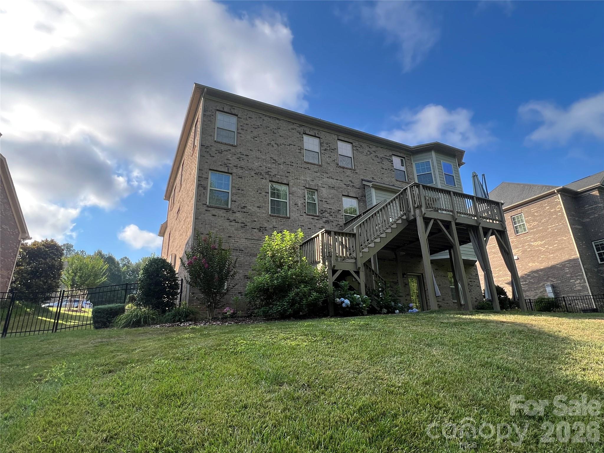 4016 Widgeon Way — Waxhaw