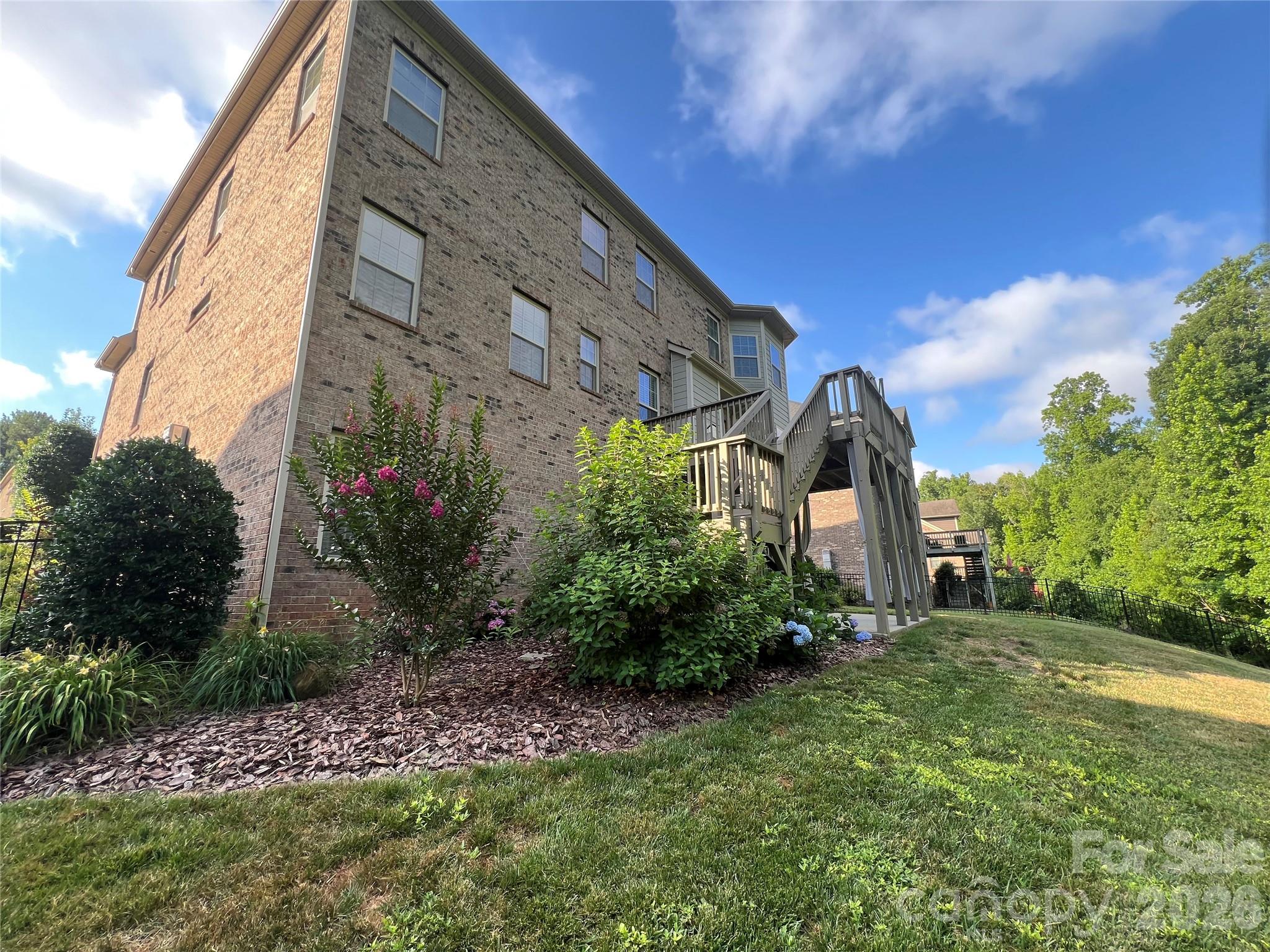 4016 Widgeon Way — Waxhaw