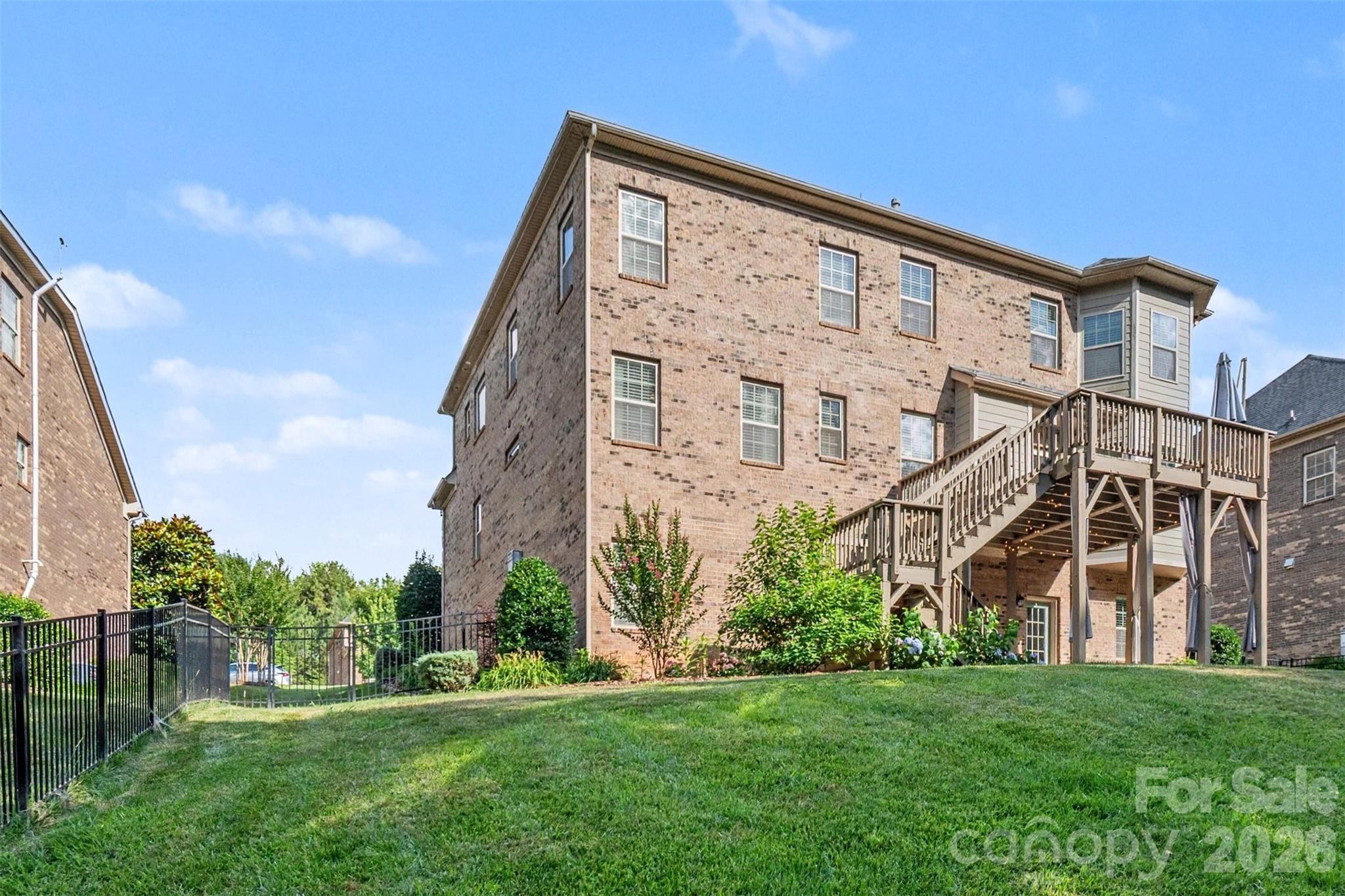 4016 Widgeon Way — Waxhaw